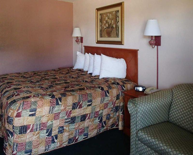 Mainstay Suites Hackberry Sportsman'S Lodge מראה חיצוני תמונה