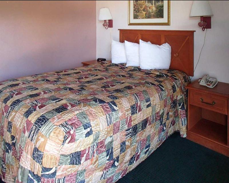 Mainstay Suites Hackberry Sportsman'S Lodge מראה חיצוני תמונה